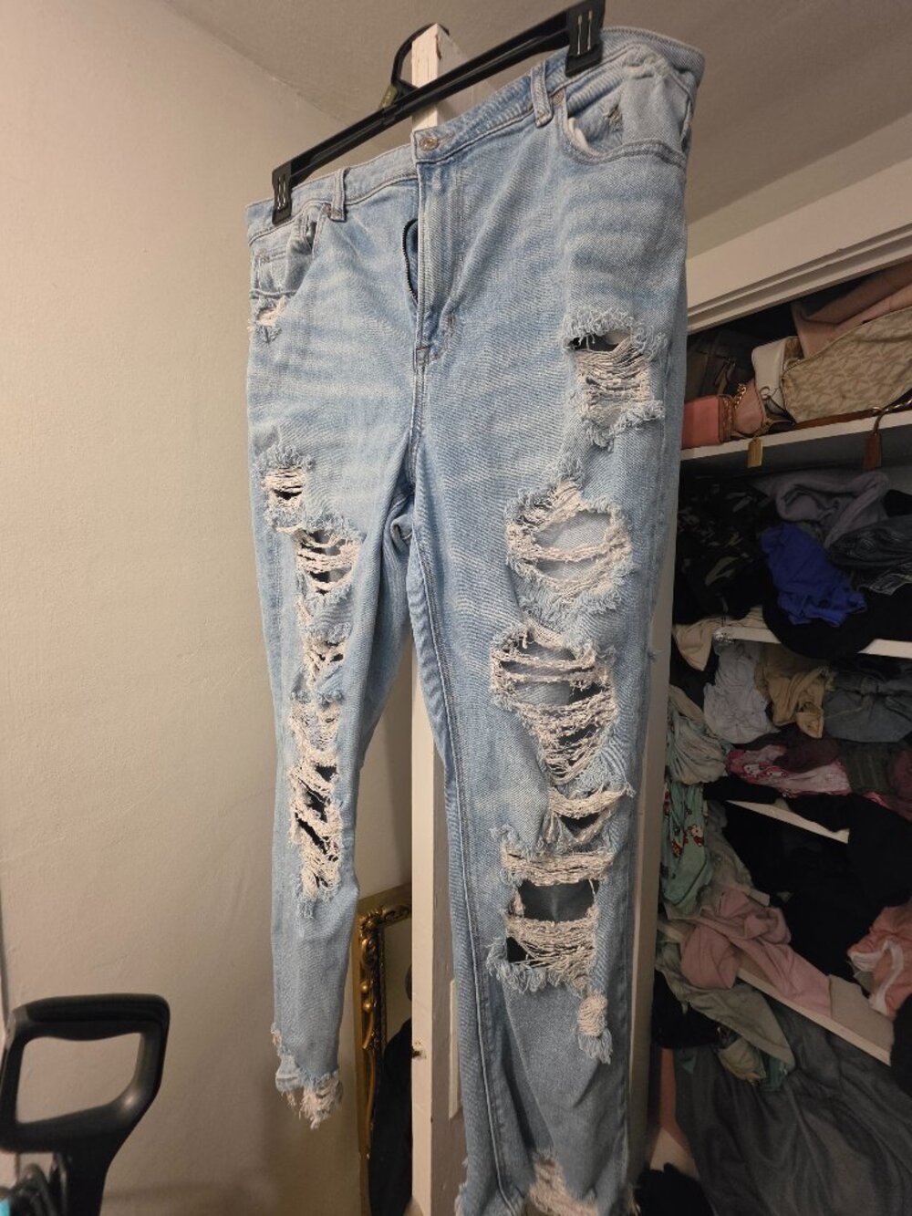American eagle distressed real good jeans